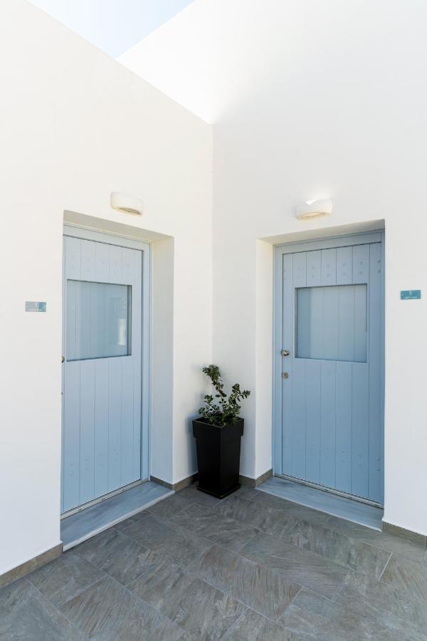 Santorossa Luxury Villas Emporio  エクステリア 写真